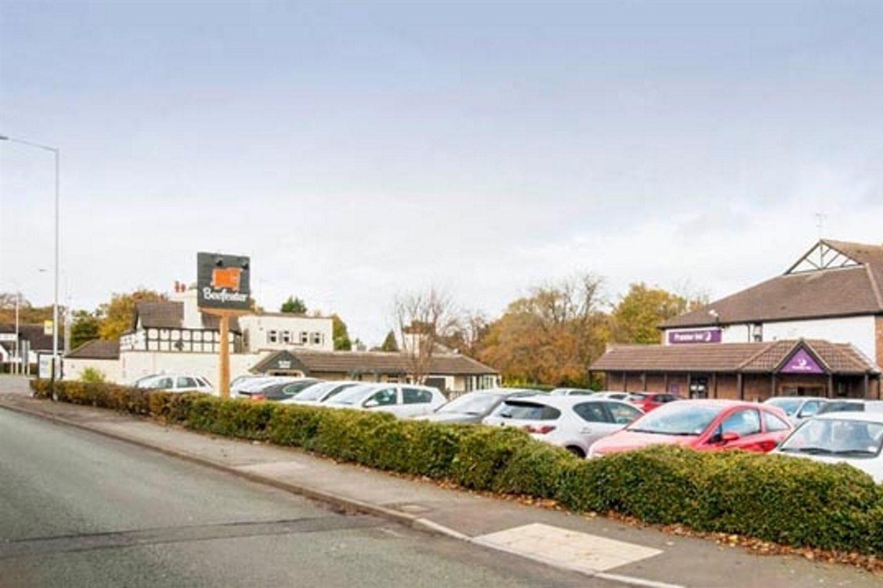 Premier Inn Wirral - Хесуол Екстериор снимка
